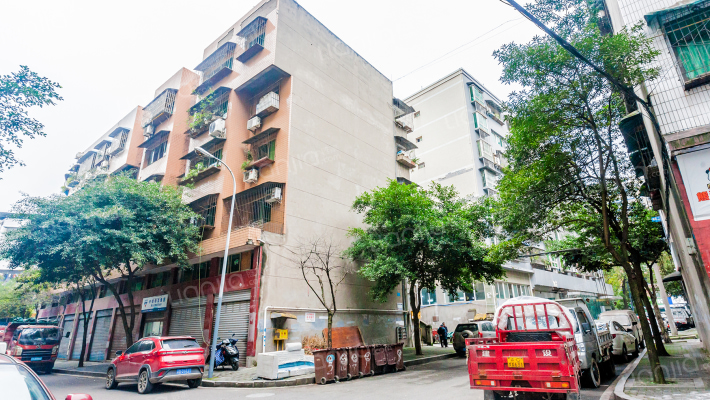 皮鞋城南一街44号附14号外景图