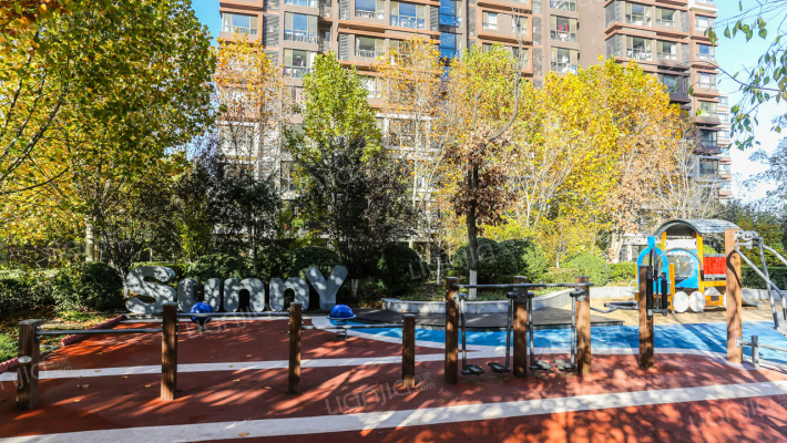 万科蓝蓝沁家园外景图