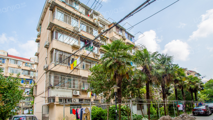 上南三村外景图