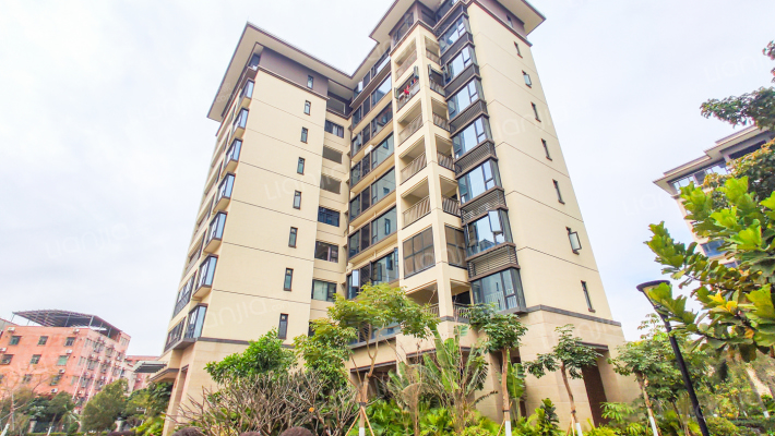 恒隆华萃园外景图