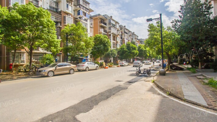 阳光家园B区外景图