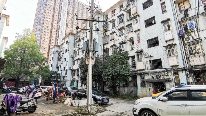 中山宿舍外景图