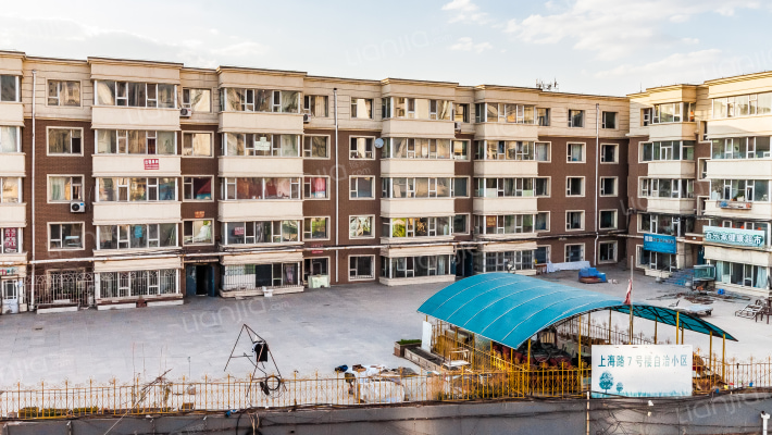 上海路7号楼自治小区外景图