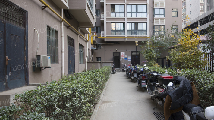 嘉泰隆小区外景图