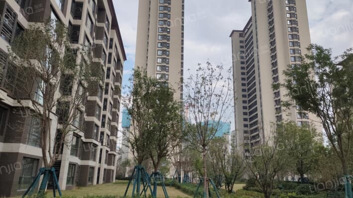 招商城市主场外景图