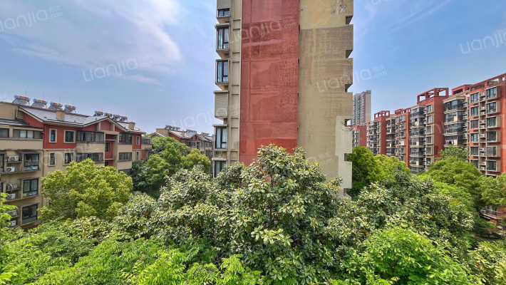 鸿景华庭外景图