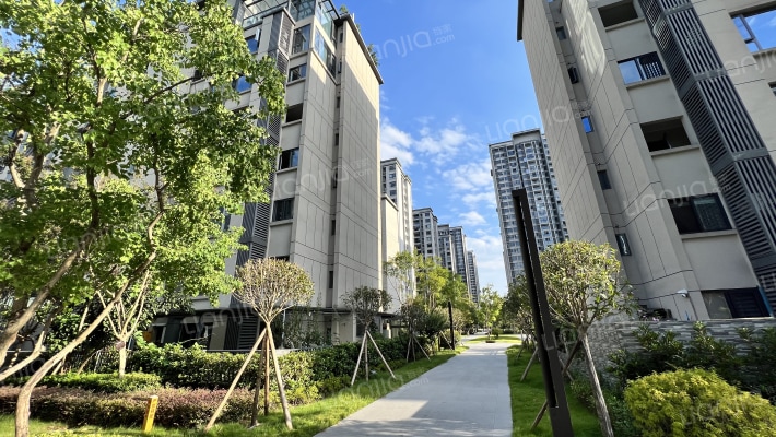 芸峰时代峰汇外景图