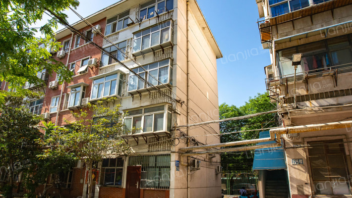 河南省测绘局家属院外景图