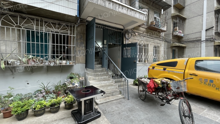 贵筑路17号外景图