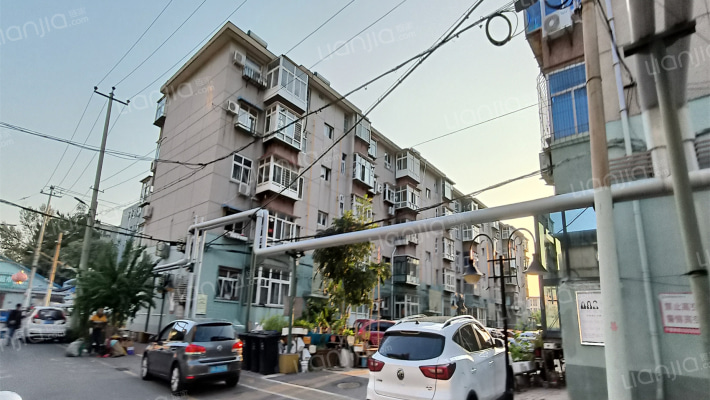 运输公司宿舍外景图