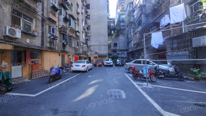 江西日报宿舍外景图