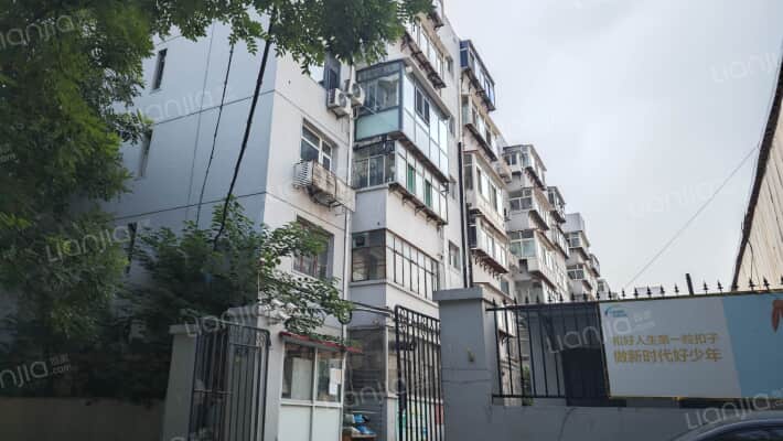 广播电视局宿舍外景图