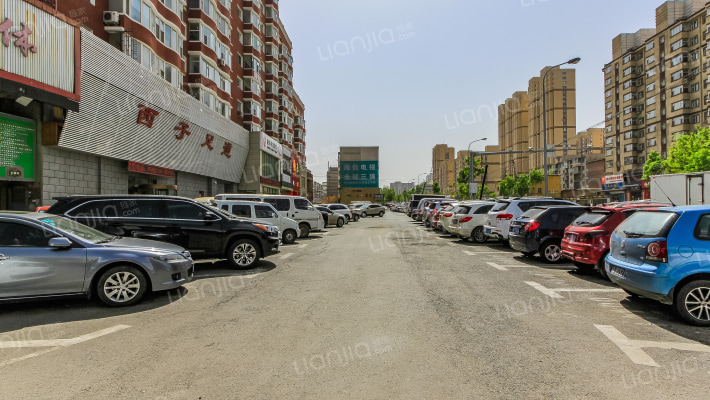 标记大厦外景图