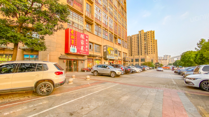 西南欢乐城外景图