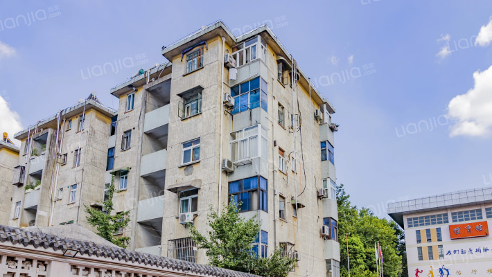 九村西巷外景图