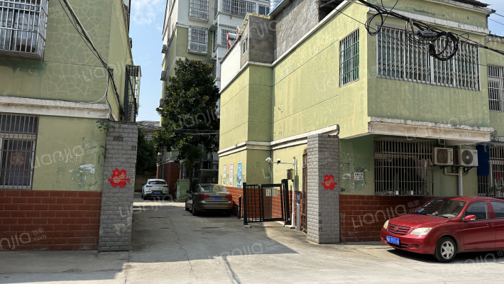 龙腾公寓外景图