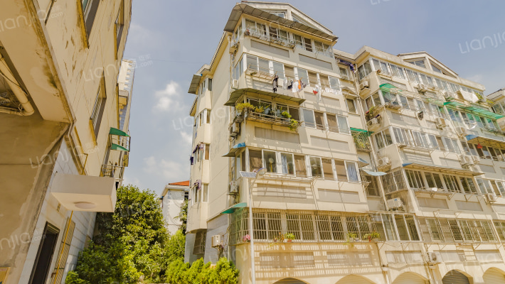 大丰路8号公寓外景图