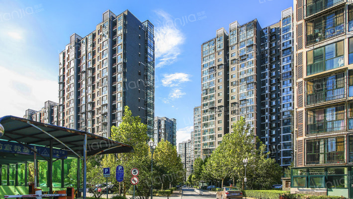 裕龙三区外景图