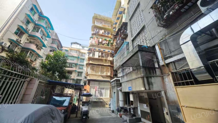 二轻公寓外景图