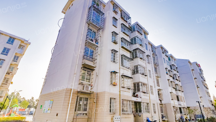 东岗小区外景图