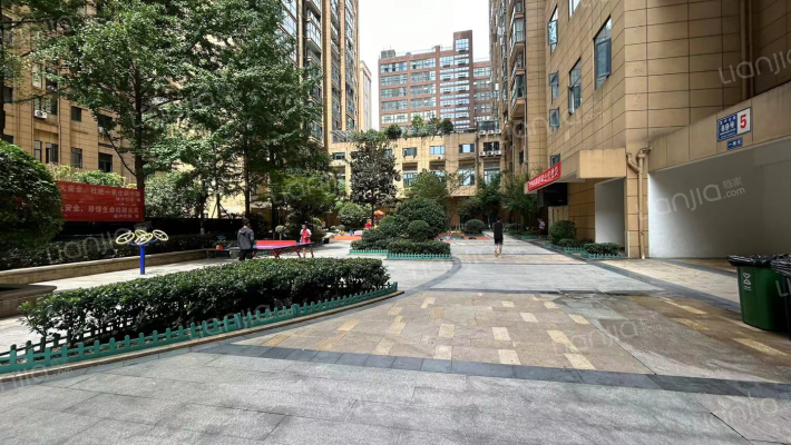 清凤时代城外景图