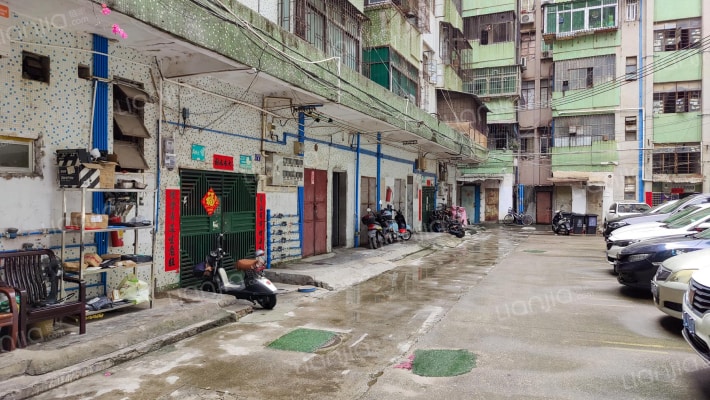 斑樟湖新苑小区外景图