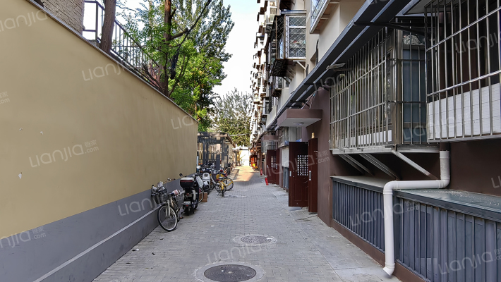 夕照寺中街外景图