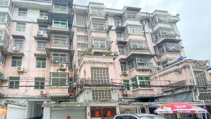 聚鑫公寓外景图