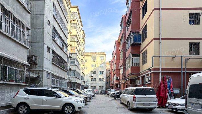 东院小区外景图