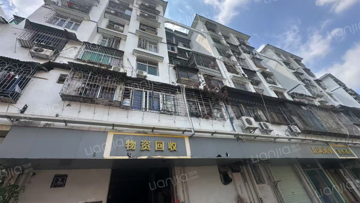 新民后街外景图