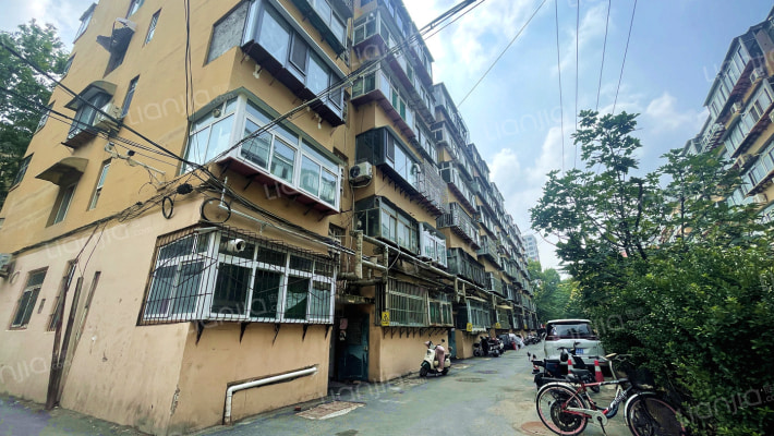 制锦市北小门街外景图