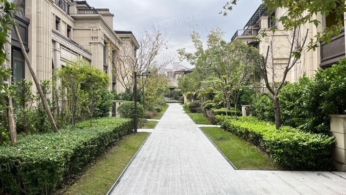 龙湖西宸原著二三组团外景图