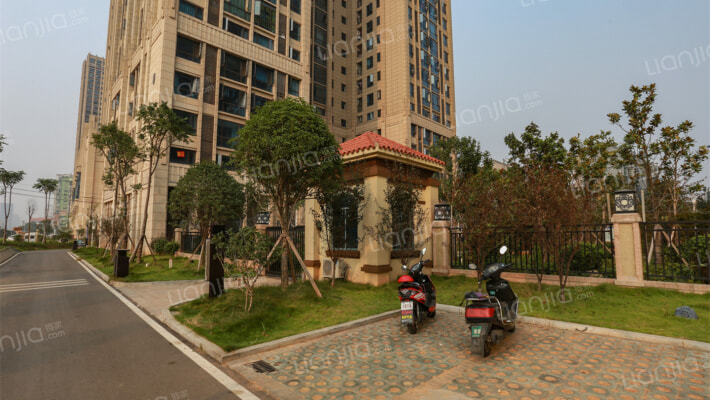 天下一家外景图