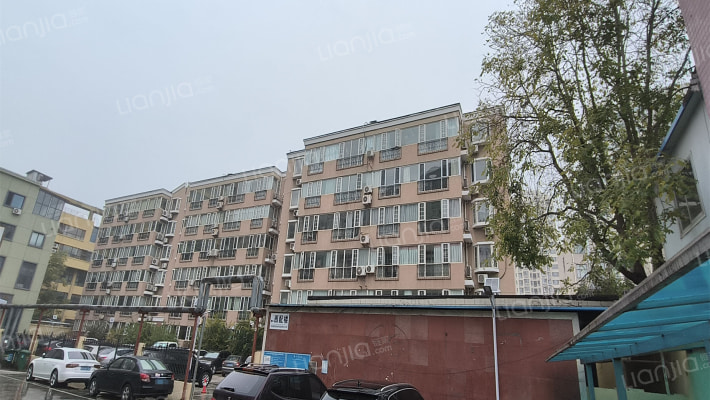 神兴宿舍外景图