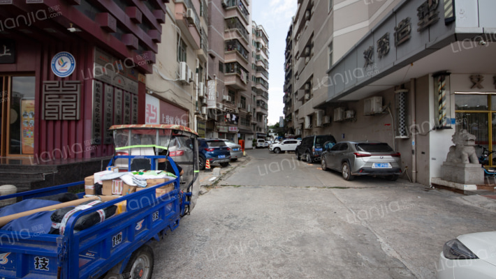 恒展大厦外景图