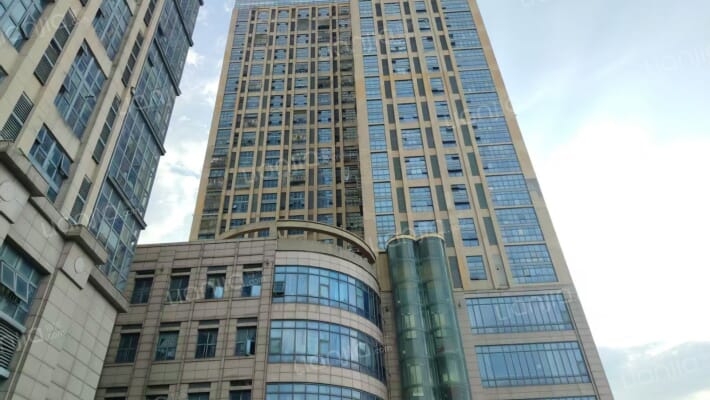 建伟汽配城外景图