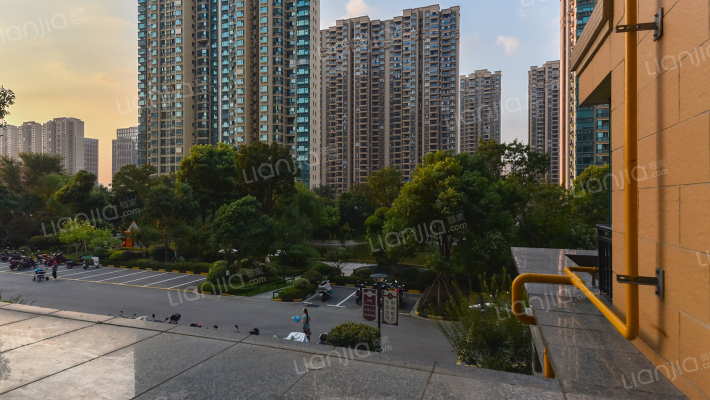 恒大绿洲二期外景图