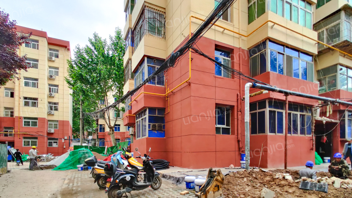 汉斯啤酒厂家属院外景图