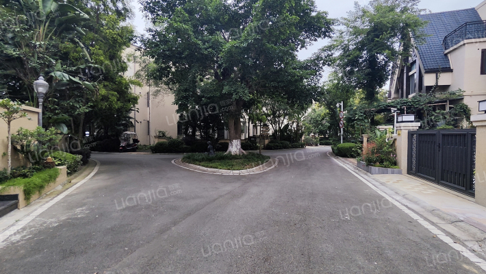 蓝光观岭国际社区碧澜山外景图