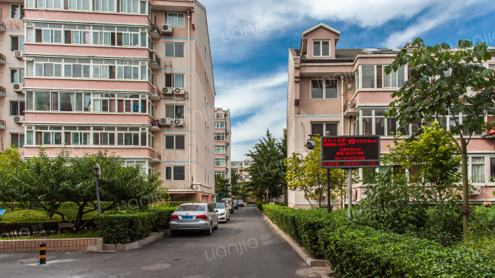 华裕园小区外景图