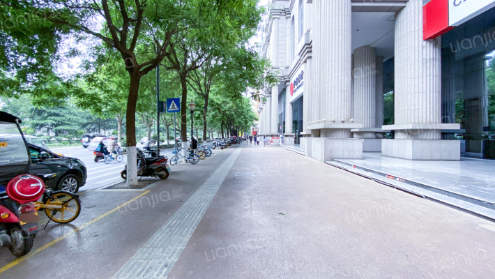 中信大厦外景图