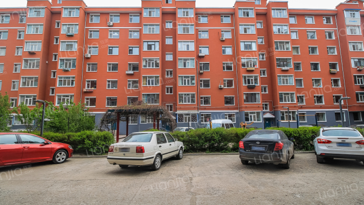 奔驰花园外景图