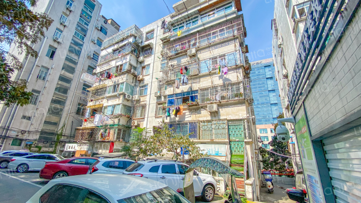 青年路小学宿舍外景图