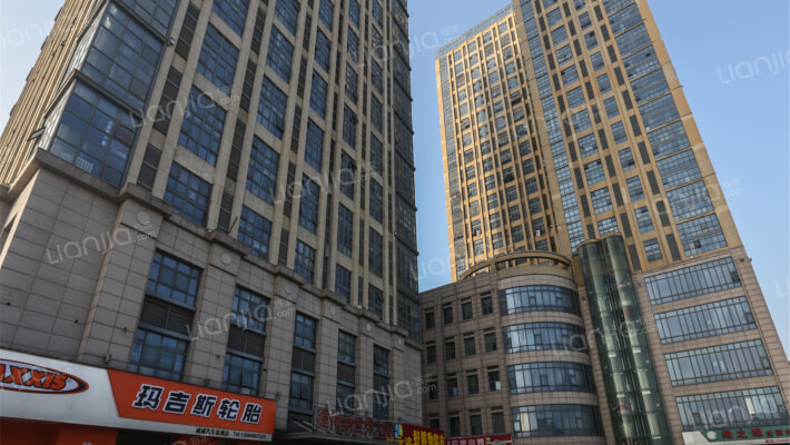 建伟汽配城外景图