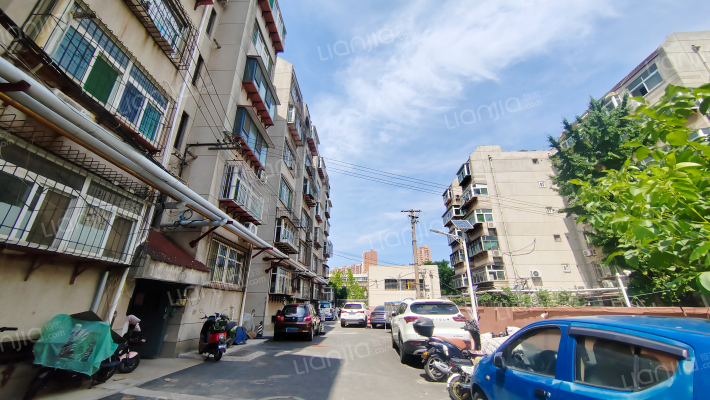 青龙小区外景图