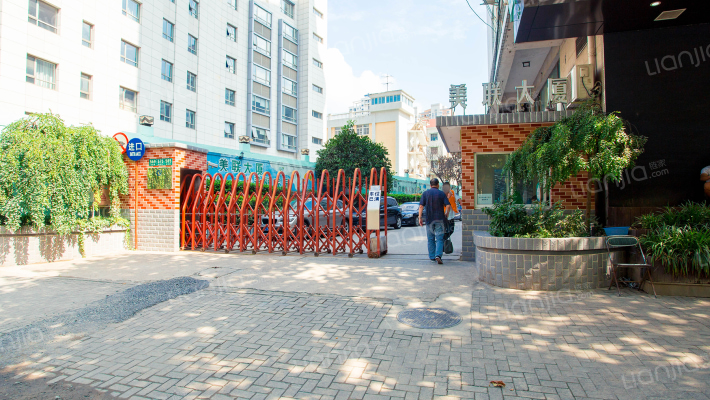 美联大厦外景图