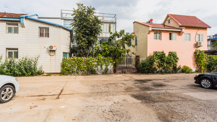 长龙苑小区外景图