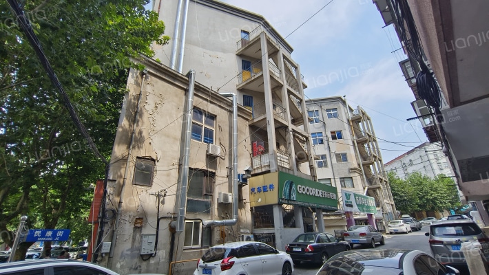 民康街小区外景图