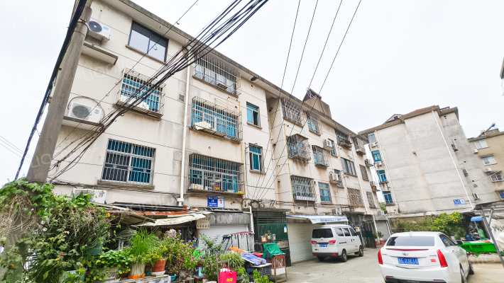 梅里三支弄小区外景图