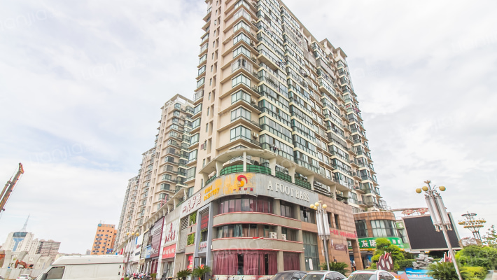 隆鑫广场A区外景图